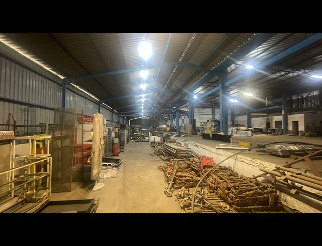 2,700M² WAREHOUSE TO LET IN HERMANSTAD